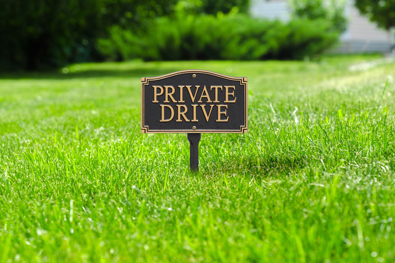 Private Drive Black & Gold Wall & Lawn Plaque