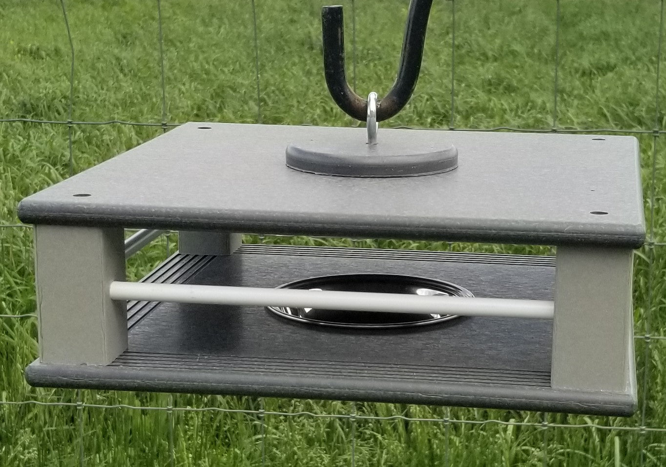 Gilbertson Bluebird Buffet Mealworm Feeder – 3 Colorways