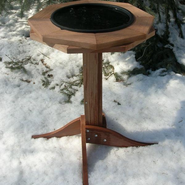 Cedar Frame Heated Bird Bath